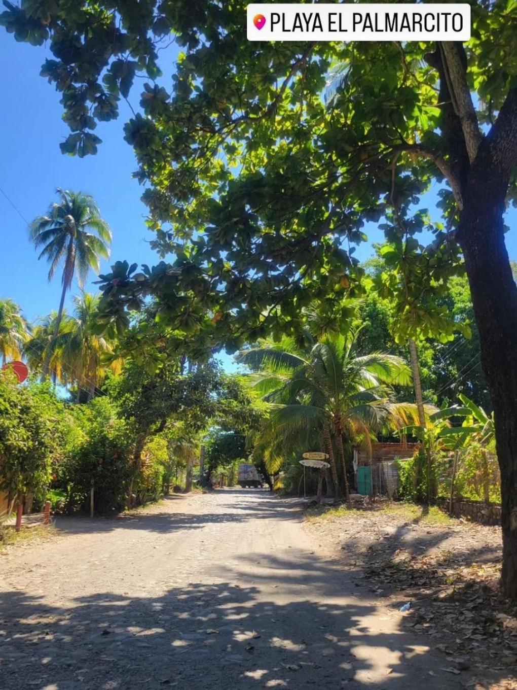 Hostal Tia Reyna El Zonte Bagian luar foto
