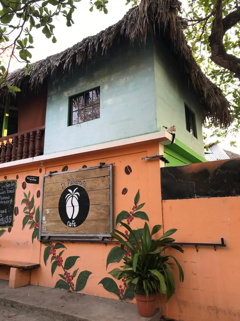 Hostal Tia Reyna El Zonte Bagian luar foto