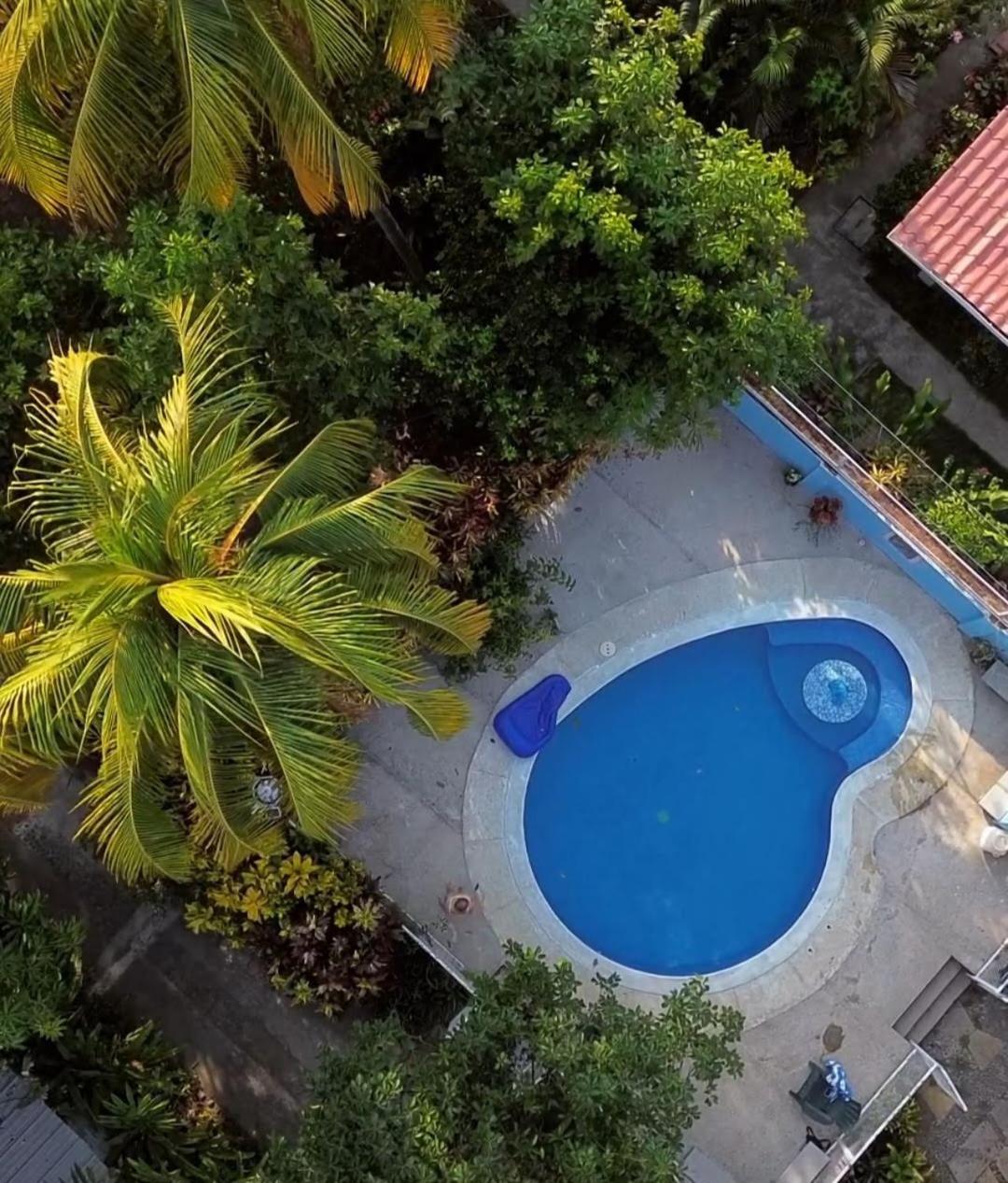 Hostal Tia Reyna El Zonte Bagian luar foto