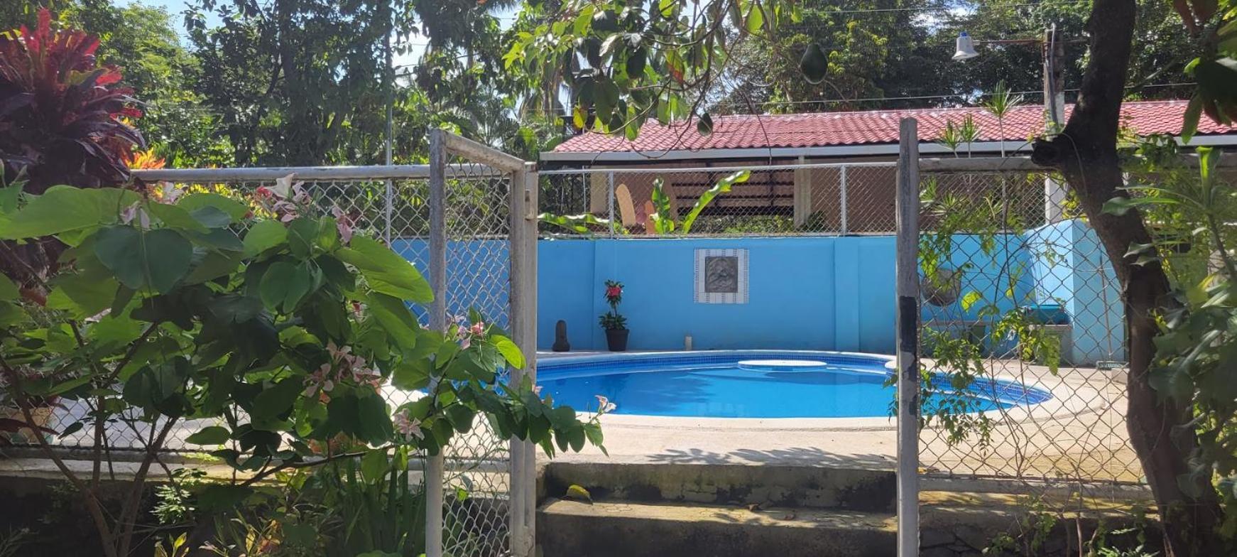 Hostal Tia Reyna El Zonte Bagian luar foto